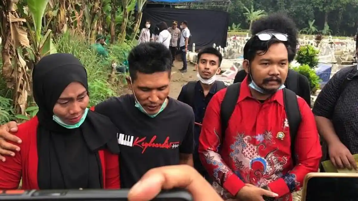 MAKAM Anaknya Akhirnya Dibongkar dan Tangis Sang Ibu, Ini Fakta-fakta Kisah Tragis Bocah SD Binjai