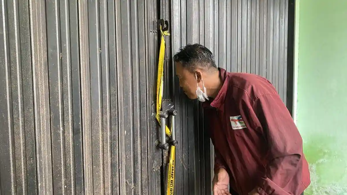 Saksi Temuan Jasad Bocah Terbungkus Sarung: Awalnya Dipanggul Pria Dewasa, Ditinggal di Depan Ruko