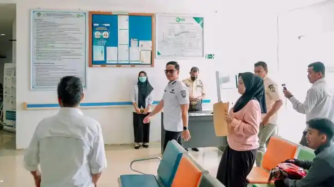 Bupati-Ibrahim-Ali-sidak-RSUD-Akhmad-Berahim-01-14052026.jpg