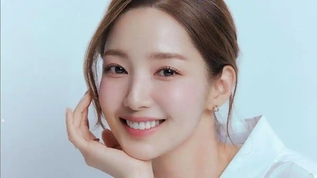 Park Min Young Resmi Dicekal ke Luar Negeri Buntut Skandal Mantan Pacar, Agensi Buka Suara