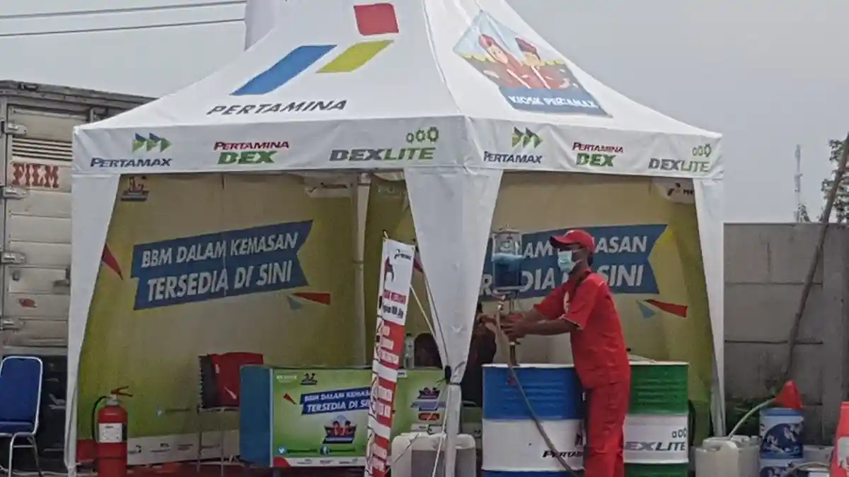 Ada BBM Kemasan untuk Pemudik yang Tiris Bahan Bakar di Tol Pejagan-Pemalang