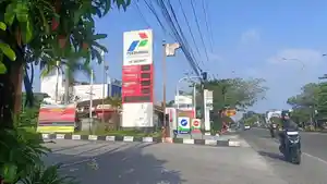 Suasana-di-SPBU-Jalan-Soebrantas-Pekanbaru.jpg