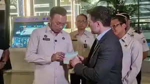 Hendarsam-MarantokoRichard-Dunn.jpg
