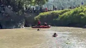 20260616-penyelaman-tim-sar-sungai-pemali.jpg