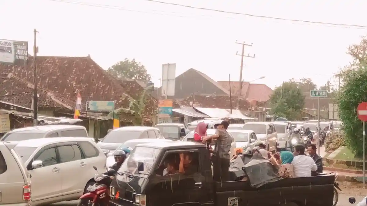 Waspadai 9 Tititk Rawan Macet Jalinbar Pringsewu, Sehari 15.122 Kendaraan Melintas