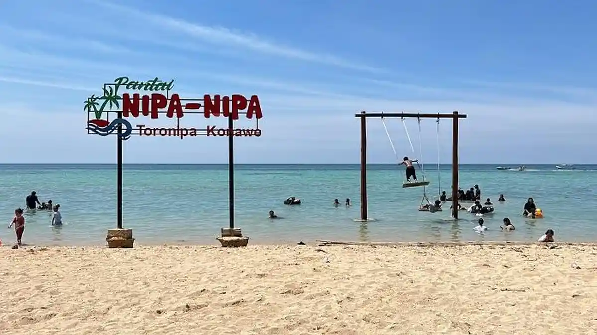 Pantai Toronipa Konawe Sulawesi Tenggara Ramai Pengunjung Usai ...