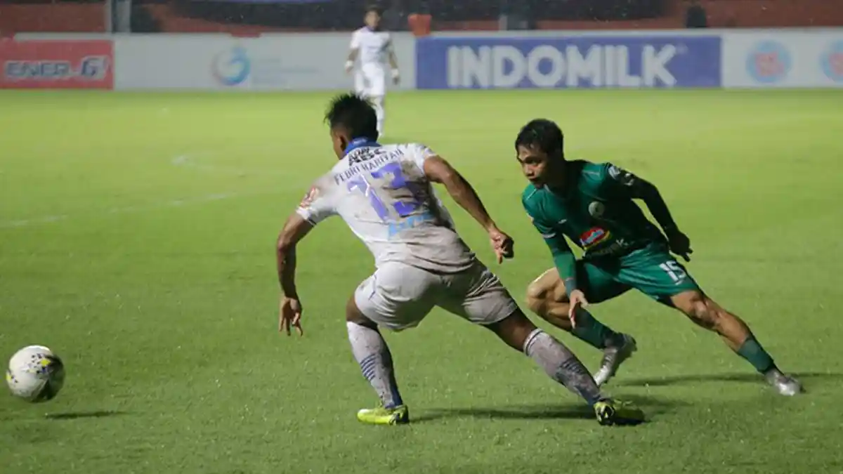 Stadion Maguwoharjo Untungkan PSS Sleman atau Persib Bandung? Ini Kata Aaron Evans