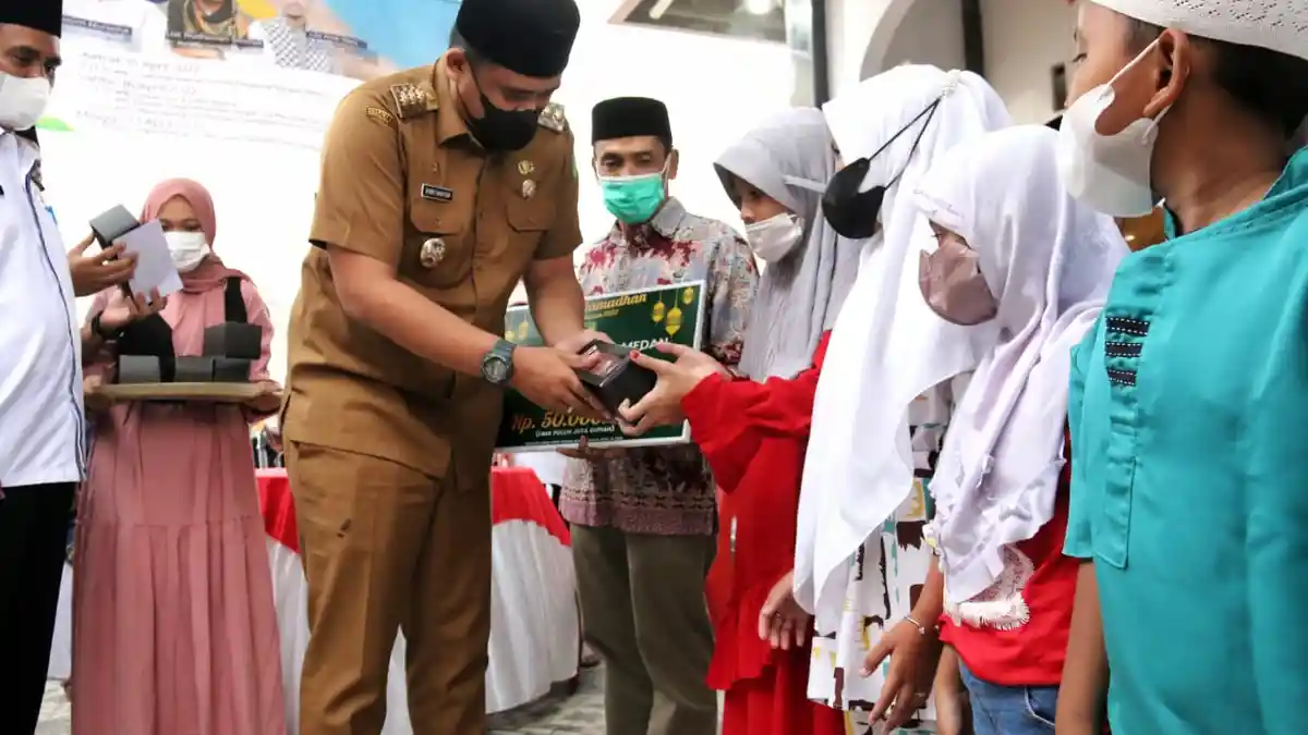 Bobby Nasution Ajak Masyarakat Wujudkan Rasa Syukur Atas Kesehatan yang Diberikan Allah SWT