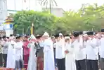 Ribuan-Umat-Muslim-di-Lapangan-Tengku-Raja-Muda.jpg