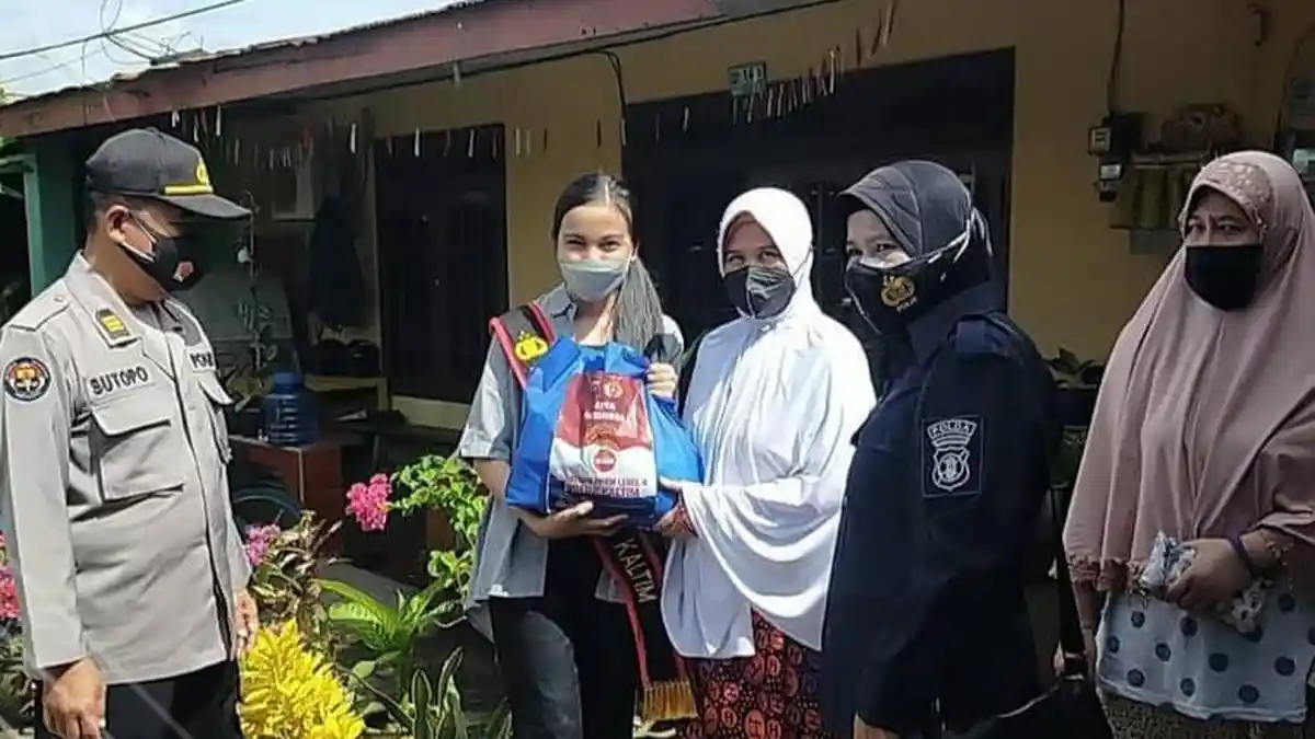 Polda Kaltim Salurkan Bantuan, Diserahkan secara Simbolis pada Warakawuri