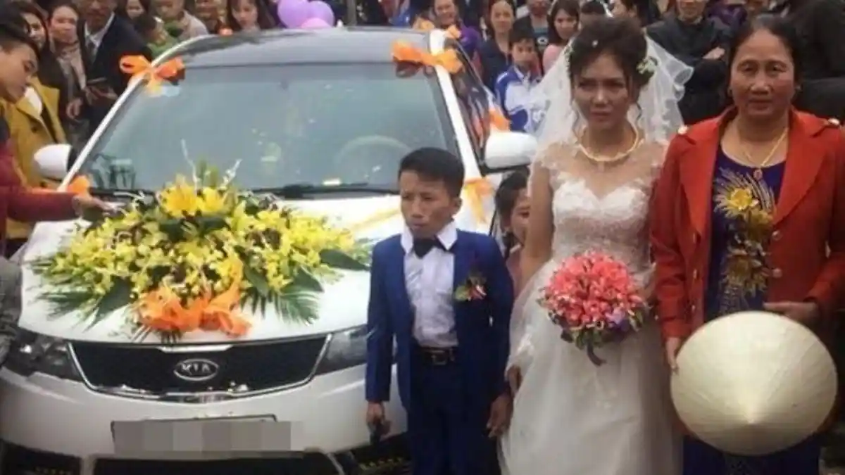 Pernikahan Wanita Cantik dan Pria Pendek, Netizen Sebut Inilah Cinta Sejati