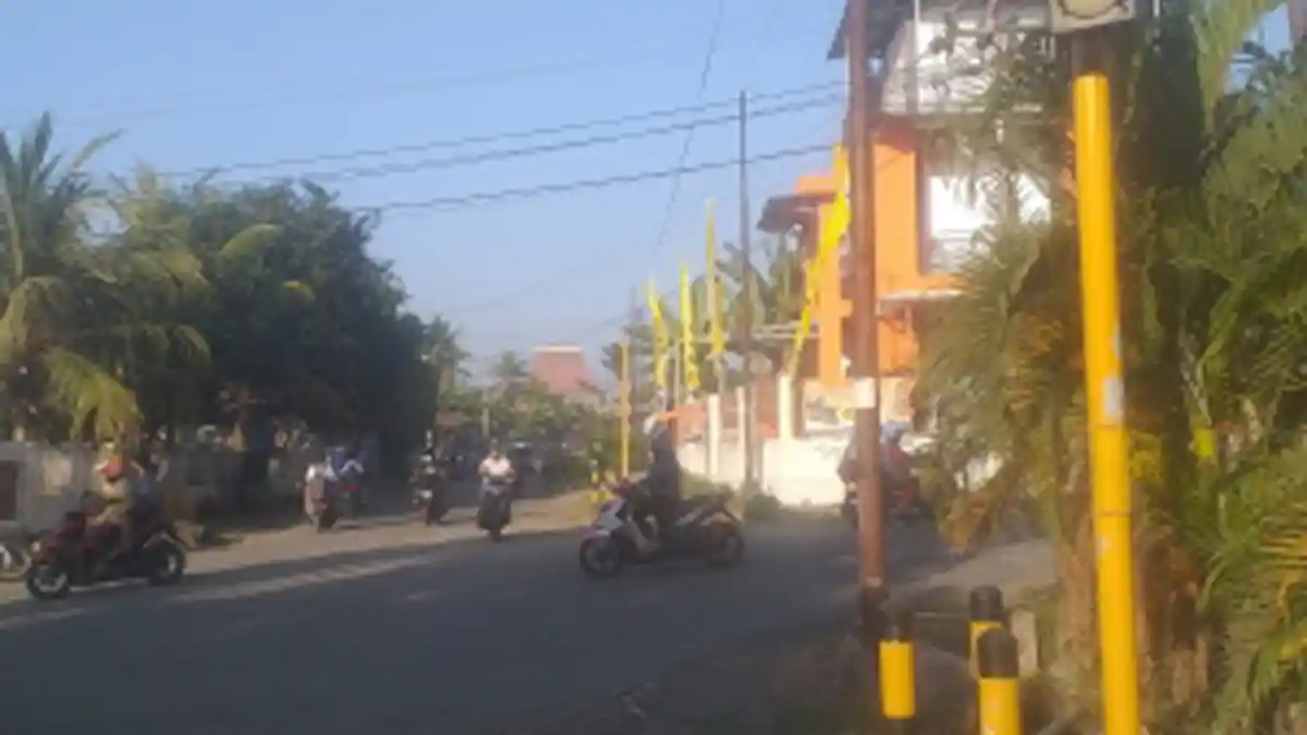 Lampu Lalulintas di Jalan Melati Ende tak Berfungsi