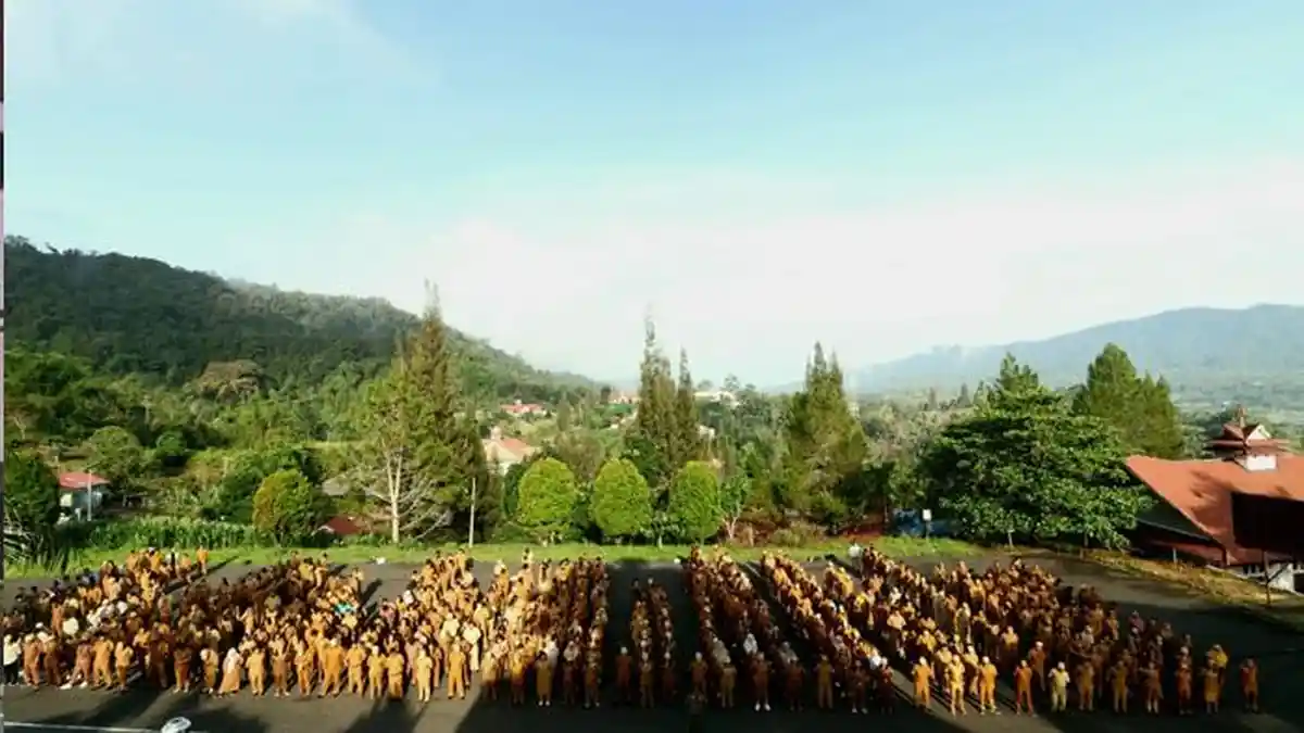 SEKDA Jalan Berutu Pimpin Apel Hari Pertama Masuk Kerja ASN Pakpak Bharat Pasca Libur Lebaran