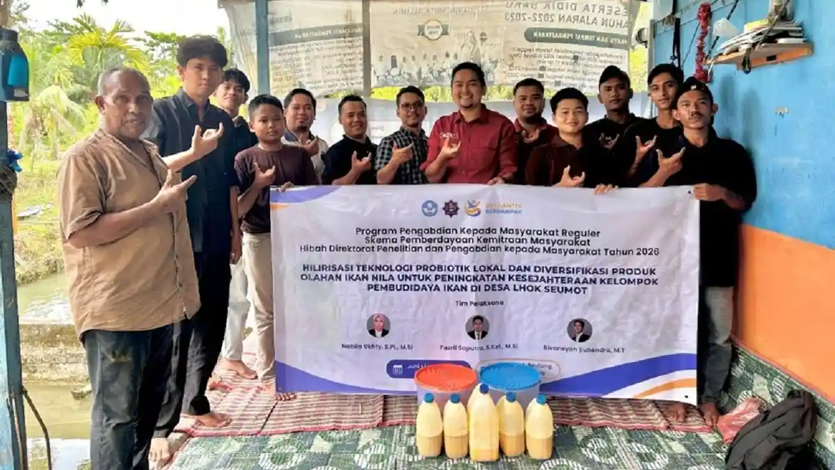 Dosen UTU "Sulap" Limbah Gedebok Pisang Jadi Probiotik Ikan di Lhok Seumot Nagan Raya - Serambinews.com