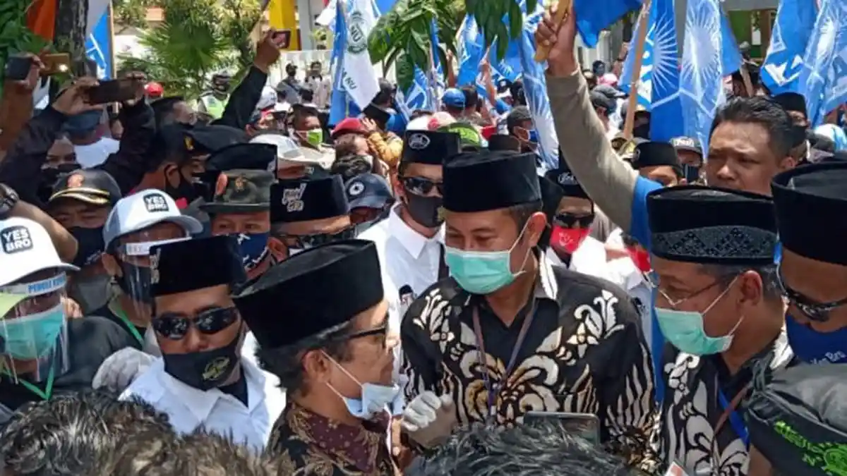 Calon Wakil Bupati Lamongan Positif Covid-19, Yuhronur Terpaksa Tampil Sendiri di Debat Pilkada