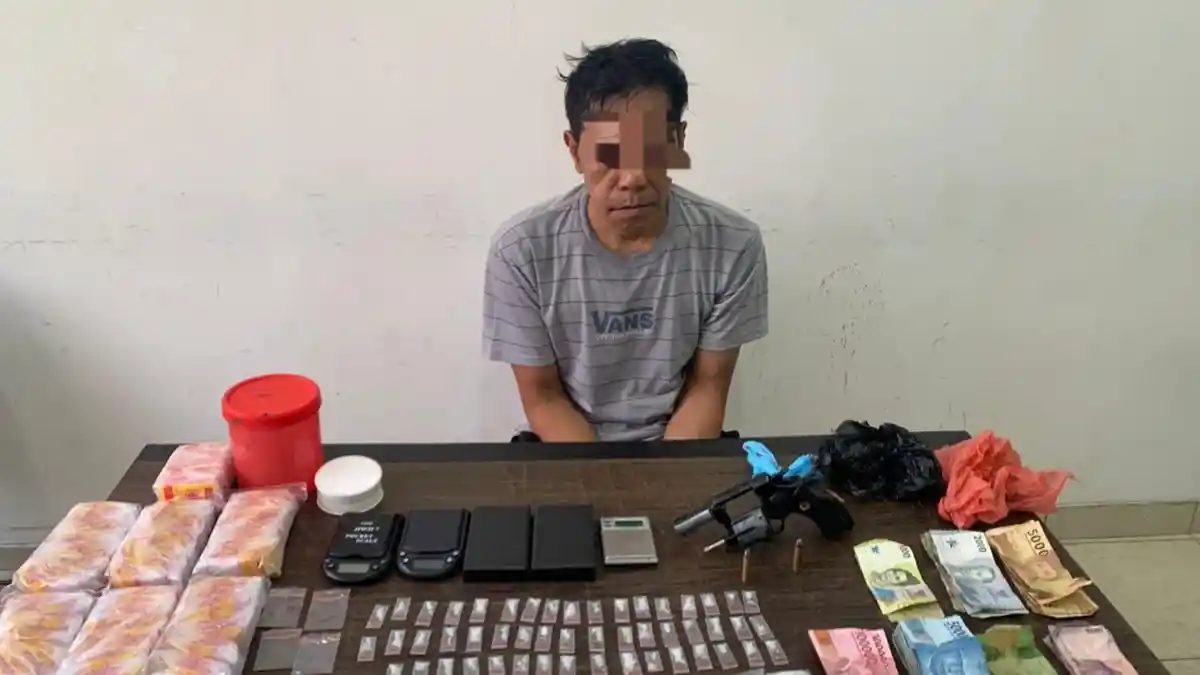 Warga Desa Rajik Diringkus Polisi Karena Simpan Narkotika dan Senjata Api