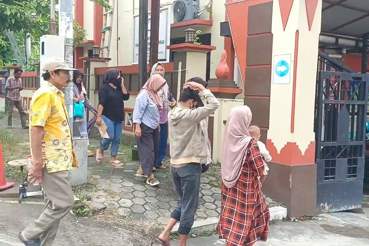 Dindikpora Brebes Digeruduk Warga yang Anaknya tak Diterima di SMPN 3 Losari, Ancam Mogok Sekolah