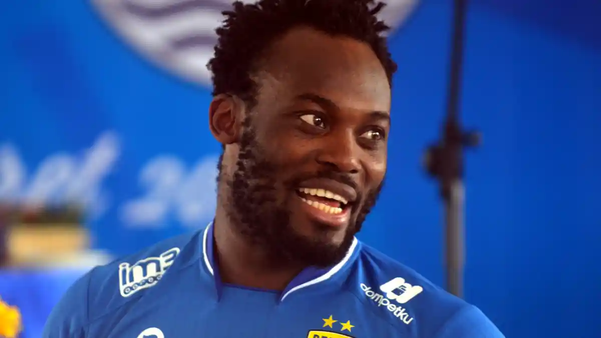 Michael Essien Jerseynya Bikin Persib Bandung Untung