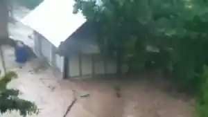 Banjir-Bandang-Bima.jpg