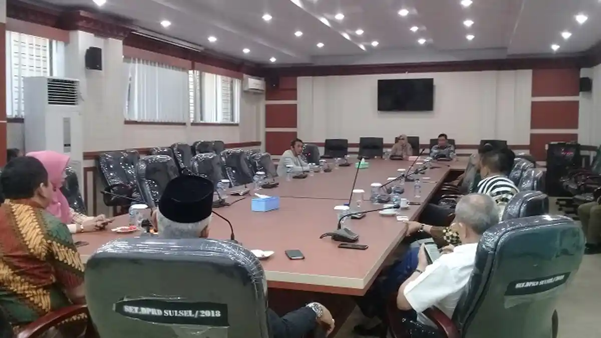 Jadwal Pelantikan Pimpinan Defenitif DPRD Sulsel di Tangan Gubernur Sulsel