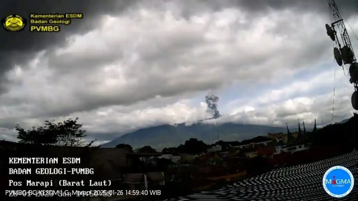 Gunung Marapi Sumbar kembali Erupsi Minggu Ini, Abu Vulkanik Membubung Tinggi hingga 750 Meter