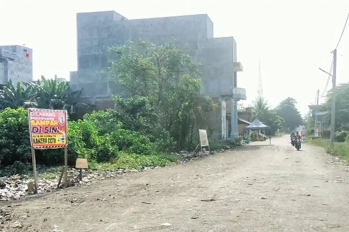 Usai Dipenuhi Sampah, Petugas Kebersihan Siapkan Tenda Penjagaan ke Jalur Terminal Wonomulyo