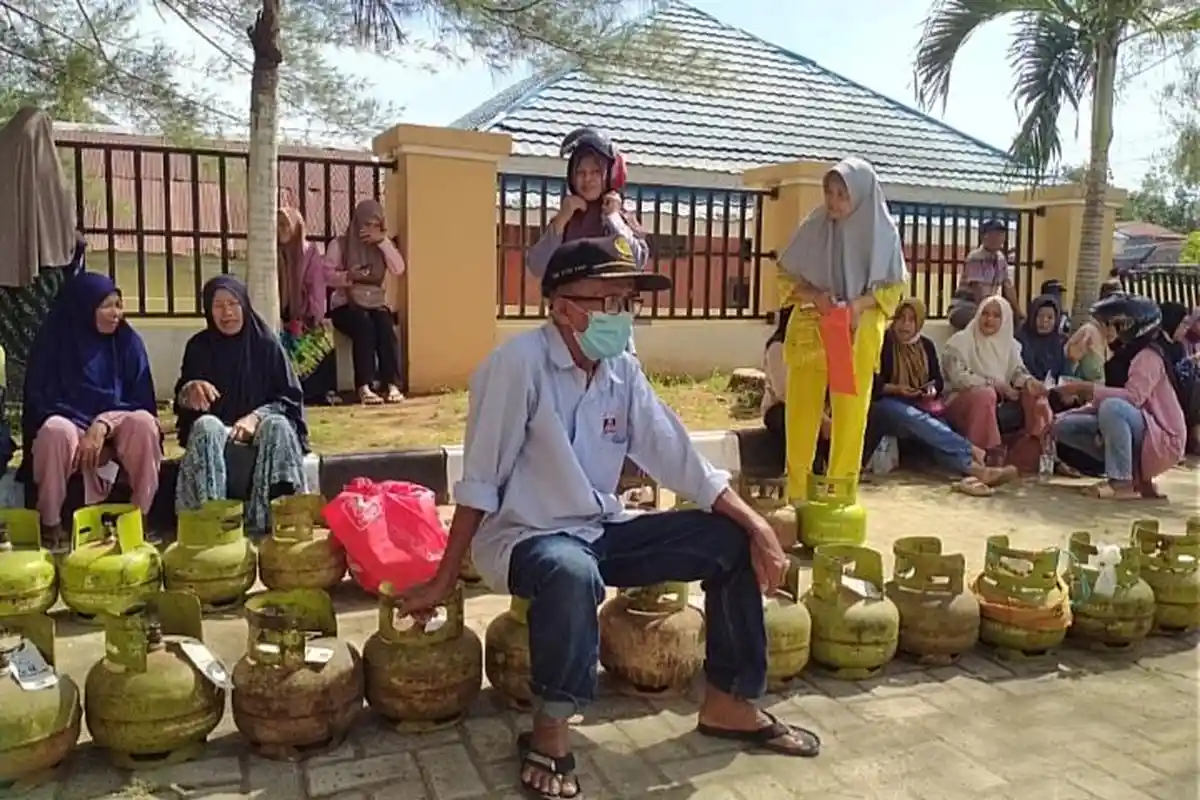 Demi Makan Siang Gratis untuk Anak Sekolah, Prabowo-Gibran akan Evaluasi Subsidi LPG 3 Kg dan BBM