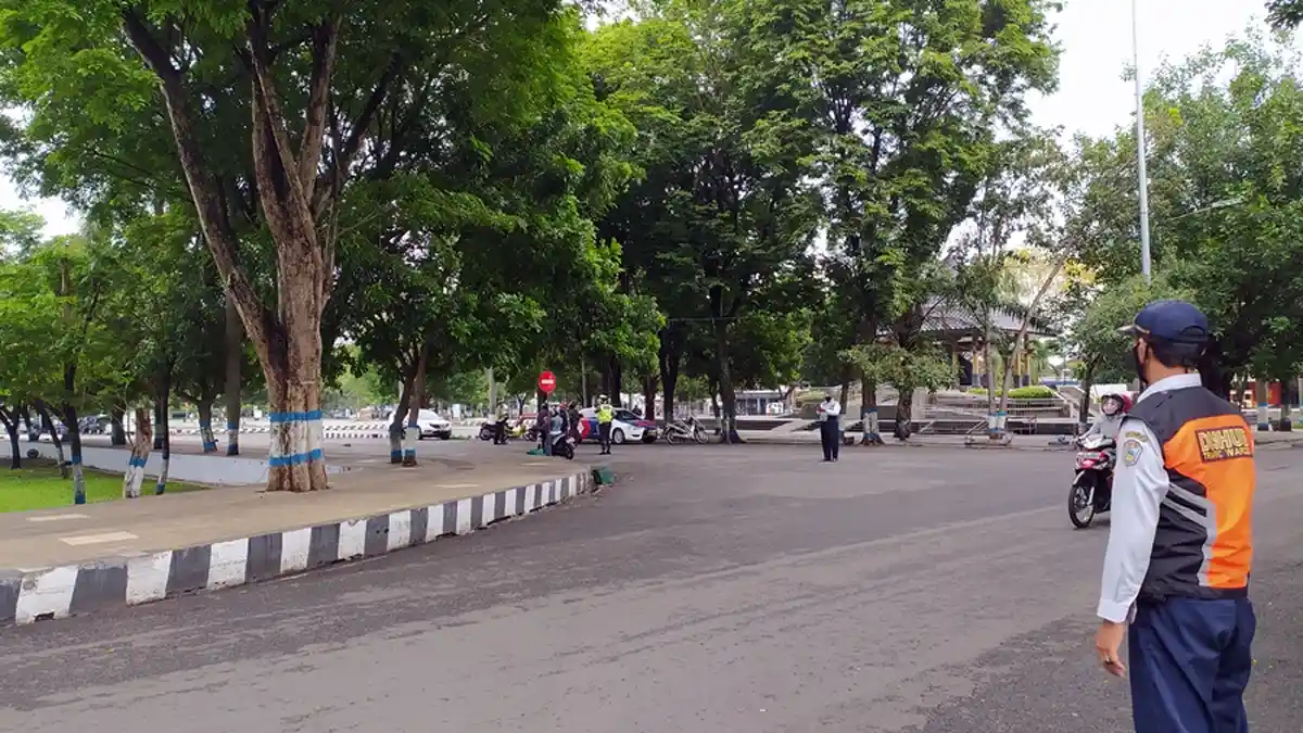 45 Menit Sudah Terjaring 35 Kendaraan, Operasi Tindak Penerobos Jalur Satu Arah di Karanganyar