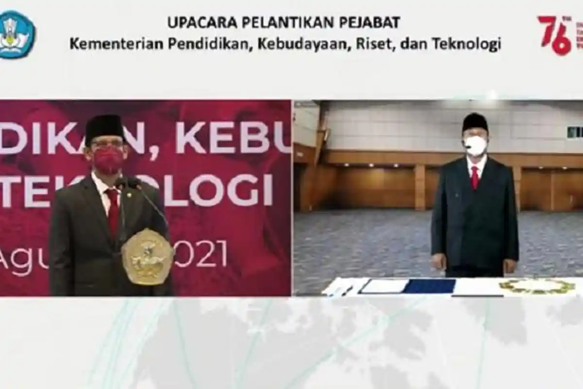 Mendikbudristek Nadiem Makarim Lantik Prof Ojat Darojat Sebagai Rektor UT Periode 2021-2025
