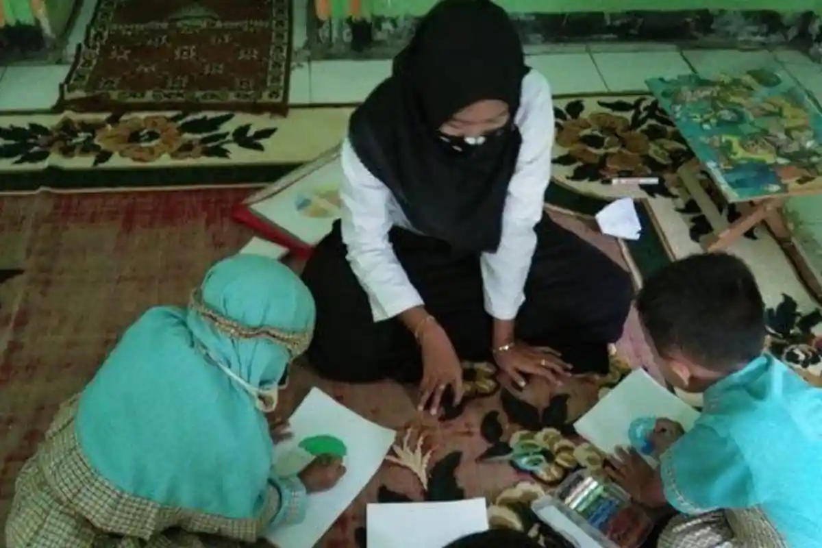 Kabar Buruk Bu Guru SD Positif Corona Sering Mengajar Sambangi Rumah Siswa Bergantian