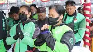Polres-Gianyar-menggelar-doa-bersama-terkait-kematian-driver-ojek-online-Affan-Kurniawan.jpg