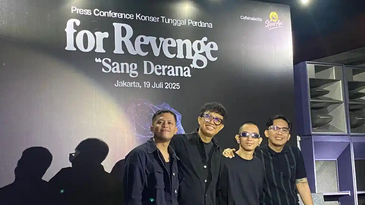 Kunci Gitar Bandung Hari Ini - For Revenge: Dekapilah Hari Ini yang Terlalu Letih Mengulangi Sepi