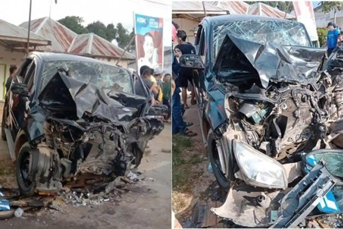 Kecelakaan Maut Pukul 14.20 WIB, Pengendara Scoopy Tewas, Mobil Tabrak Motor Usai Hantam Teras Rumah