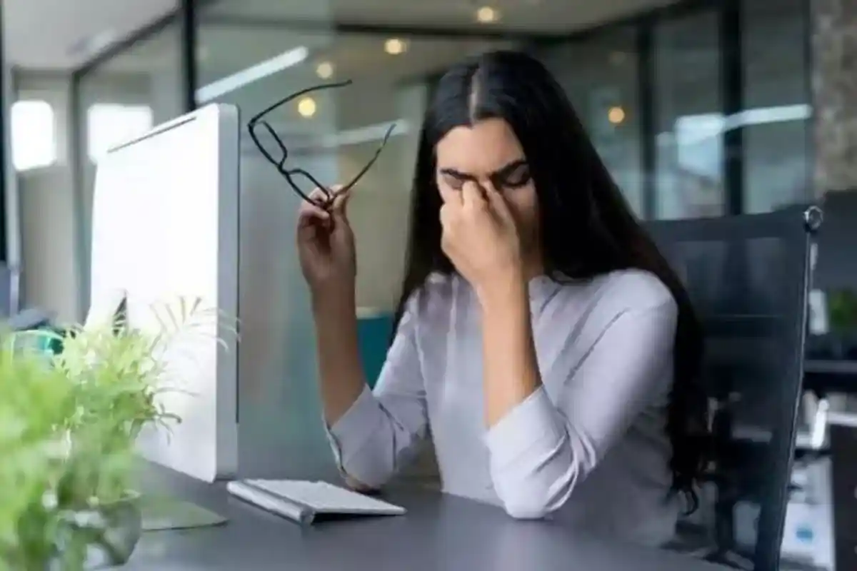 4 Hal ini Seharusnya Tidak Kamu Lakukan Pada Matamu