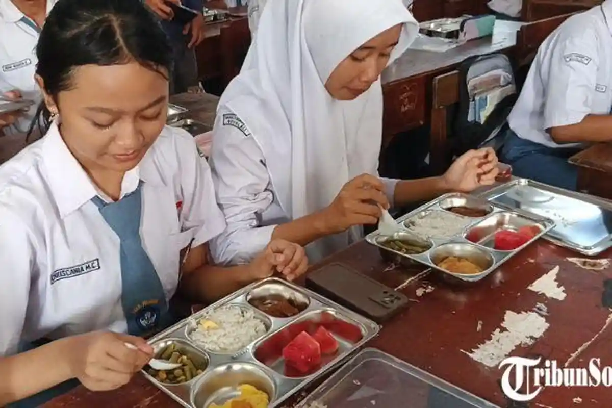 Pertama Kali, Program Makan Bergizi Prabowo Dilaksanakan di Ngemplak, Sasar 12 Ribu Siswa
