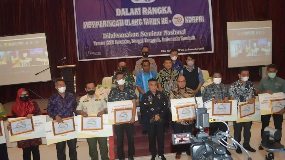 9 OPD Palu Dapat Penghargaan Inovatif dari Wali Kota