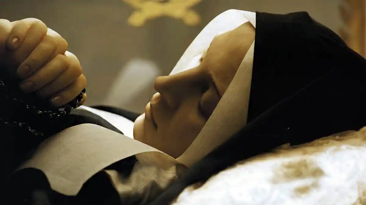 6 Mayat Terkenal Dipajang di Museum, Jasadnya Awet, Saint Bernadette s/d Pemimpin Revolusi Komunis