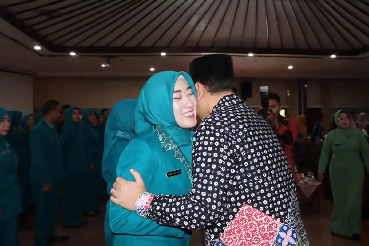 Perkuat Peran Sosial, Pengurus TP PKK dan Tim Posyandu Pekalongan Dikukuhkan