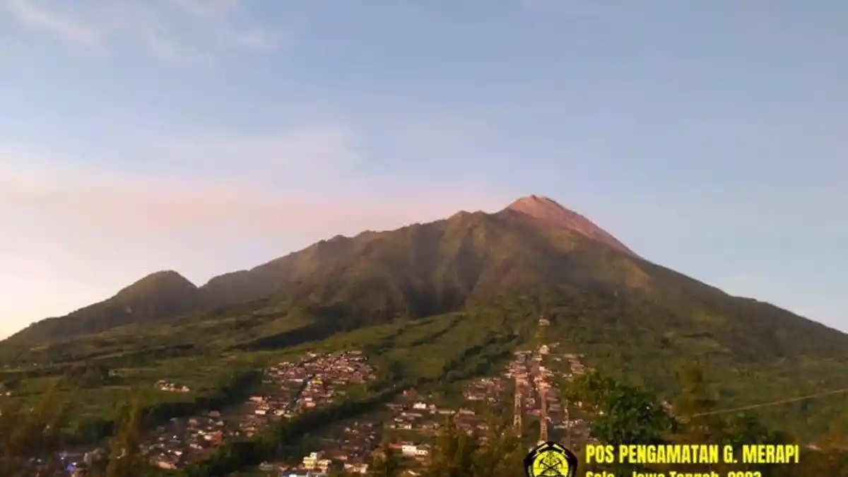 Aktivitas Gunung Merapi, Senin 19 Juni 2023 : BPPTKG Catat Ada 20 Kali Gempa Guguran Pagi Ini
