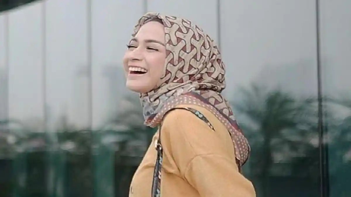 Dinikahi Bos Muda 7 Perusahaan, Artis Nina Zatulini Kini Hidup bak Ratu, Pelesiran Pakai Helikopter