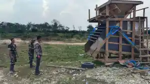 Polsek-Kuantan-Mudik-TNI-cek-dugaan-PETI-berkedok-Perusahaan-Galian-C.jpg