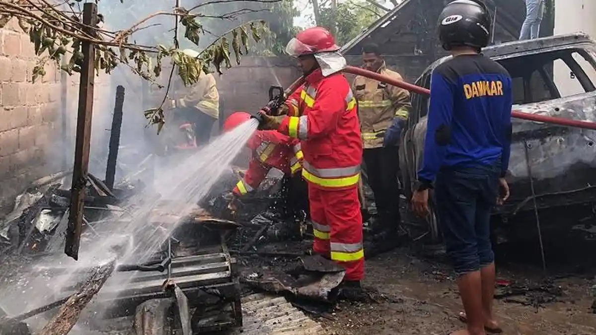 Satu Unit Mobil Avanza Terbakar di Kecamatan Ingin Jaya Aceh Besar