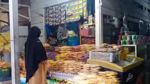 Siti-Nurbaya-pedagang-keripik-sebagai-oleh-oleh-khas-Gayo.jpg