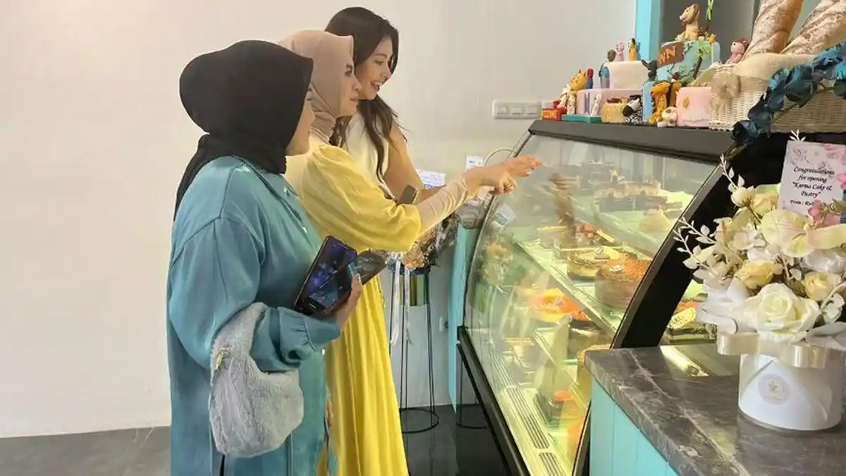 Karma Cake & Pastry Hadir di Makassar, Lezatnya Cheese Velvet Hingga Sachertote