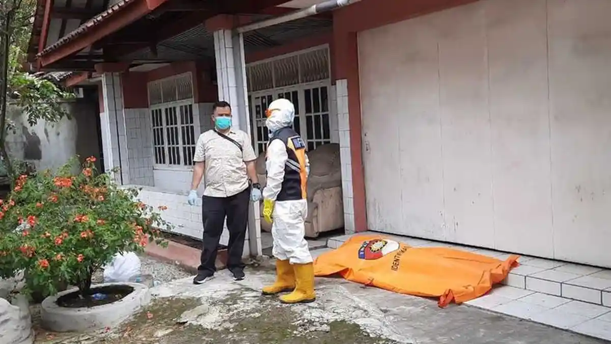 Duda 51 Tahun Tewas Tanpa Celana Dalam, Ada Bercak Sperma dan Puntung Rokok Berlipstik Merah