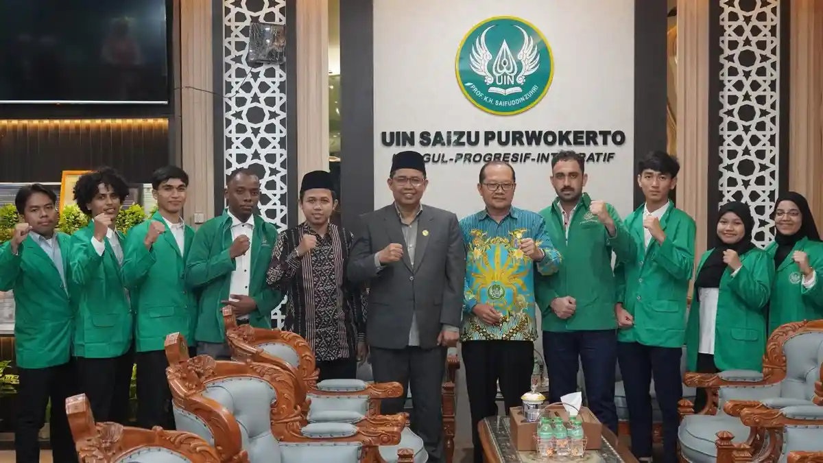 Rektor UIN Saizu Sambut Delapan Mahasiswa Baru Internasional dari Enam ...