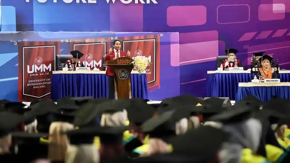 Wamen ATR/Waka BPN Pesan kepada Wisudawan UMM Terus Kembangkan Ilmu dan Jaga Integritas
