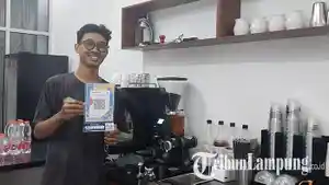 Kesuksesan-Ikhsan-Manfaatkan-QRIS-BRI-dari-Jualan-Keliling-Kini-Buka-Kedai-Kopi.jpg
