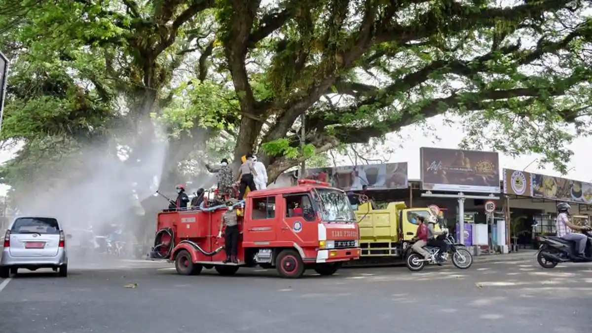 Antisipasi Penyebaran Virus Corona, Kota Sabang Disemprot Disinfektan