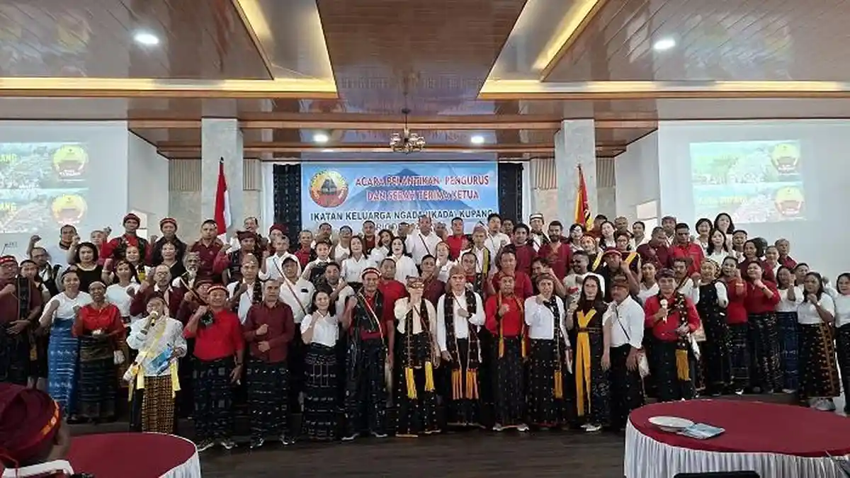 Isidorus Lilijawa dan Pengurus IKADA Kupang Periode 2026-2029 Resmi Dilantik